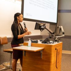 Third-year USC Mann School PharmD student Alexis Brown presented an original research project at the PharmD Scholarly Project Symposium. (Photo by David Zong/USC Mann)