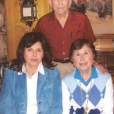 Joseph Litvack with his daughter Marsha (left) and wife, Shirley. Among his legacies is the establishment of the Litvack Family Chair to Discover the Consequences of Aging. (Photo courtesy of the Litvack Family.)